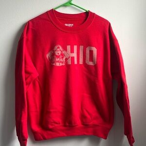 Gildan Red Crewneck Sweatshirt with 'OHIO' Graphic